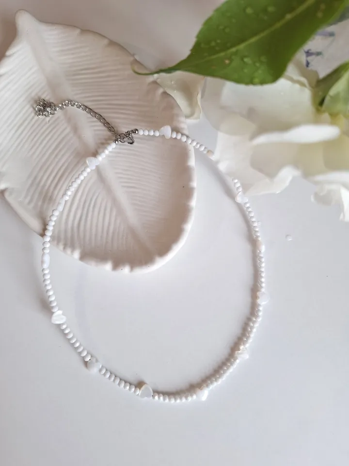 Mother of Pearl Shell Choker White Heart Necklace Romantic Style Cottagecore Accessory Cute Dainty Jewelry for Women Charming Thin Necklace Wedding Necklace for Bride Romantic Style Cottagecore Accessory