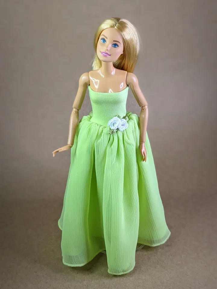 Handmade green maxi dress for 1/6 scale female dolls