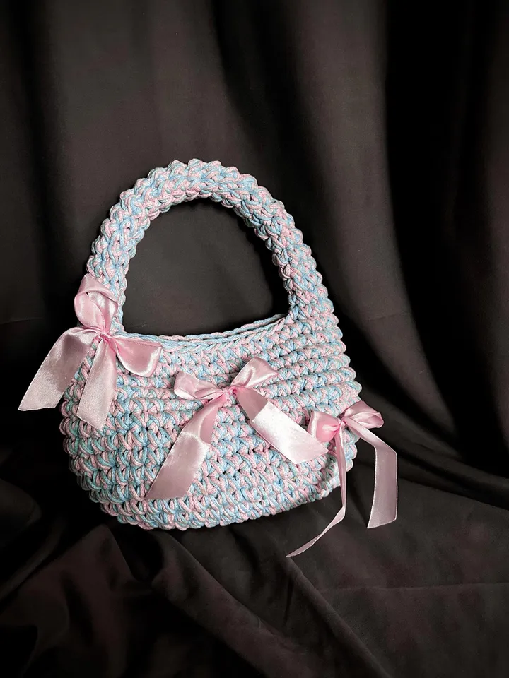Crochet pattern bow easy trendy handbag PDF digital instant download and video tutorial, shoulder bag, furry bag, egg bag, hobo bag, tote