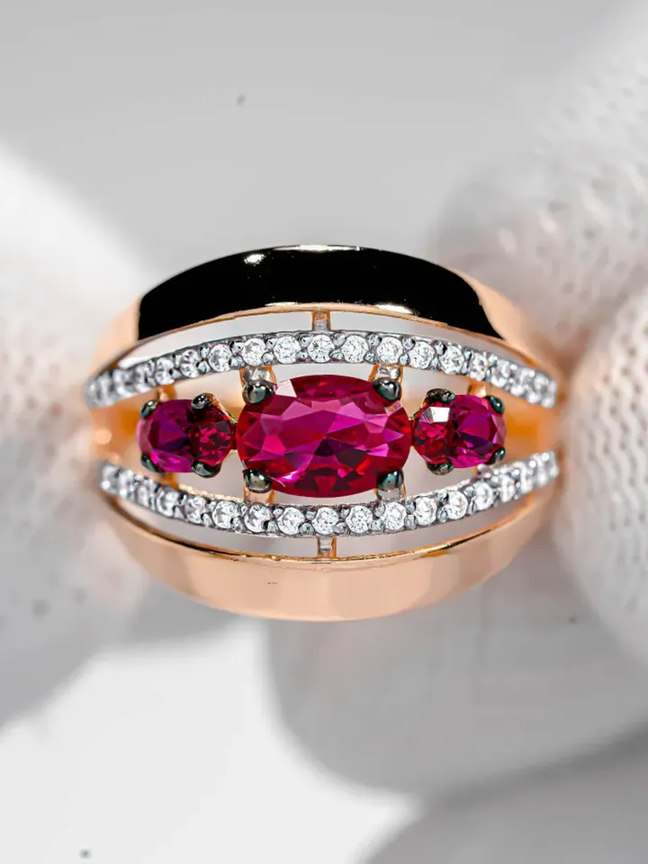 Ring Silver gold plated 925 assay value with cubic zirconia corundum ruby