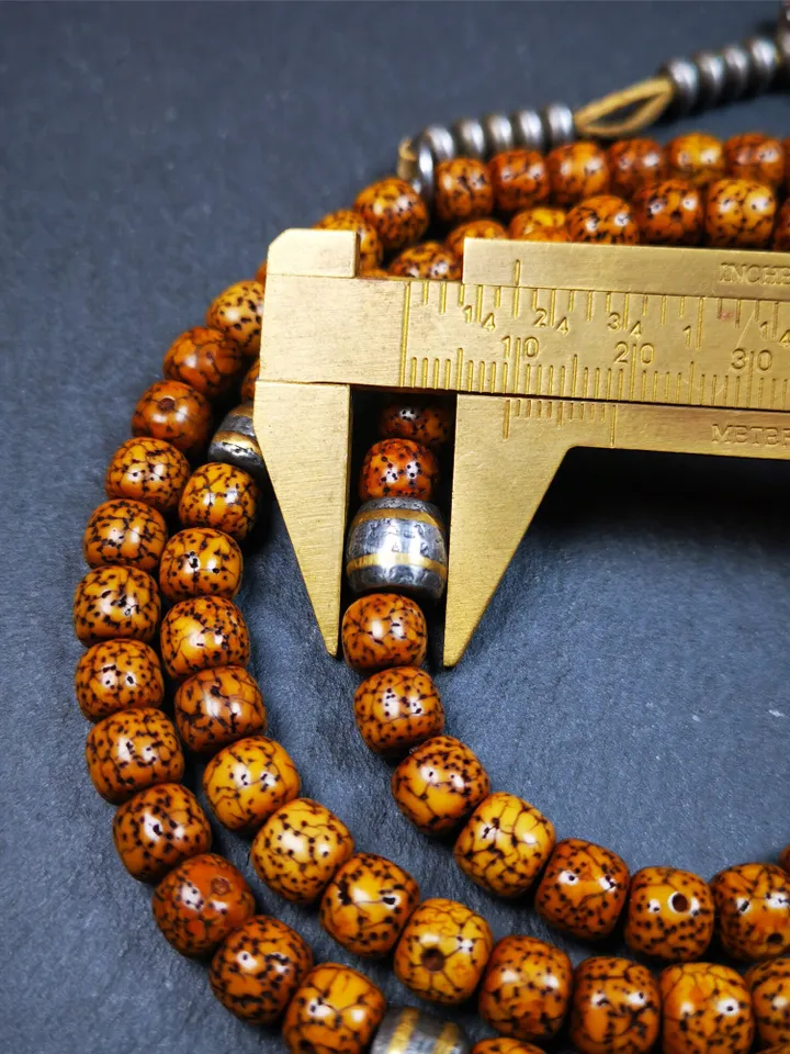 Gandhanra 108 Tibetan Lotus Seed Beads Mala,Prayer Beads Necklace,Rosary Beads for Meditation,Diameter 0.32&quot;, Circumference 30&quot;