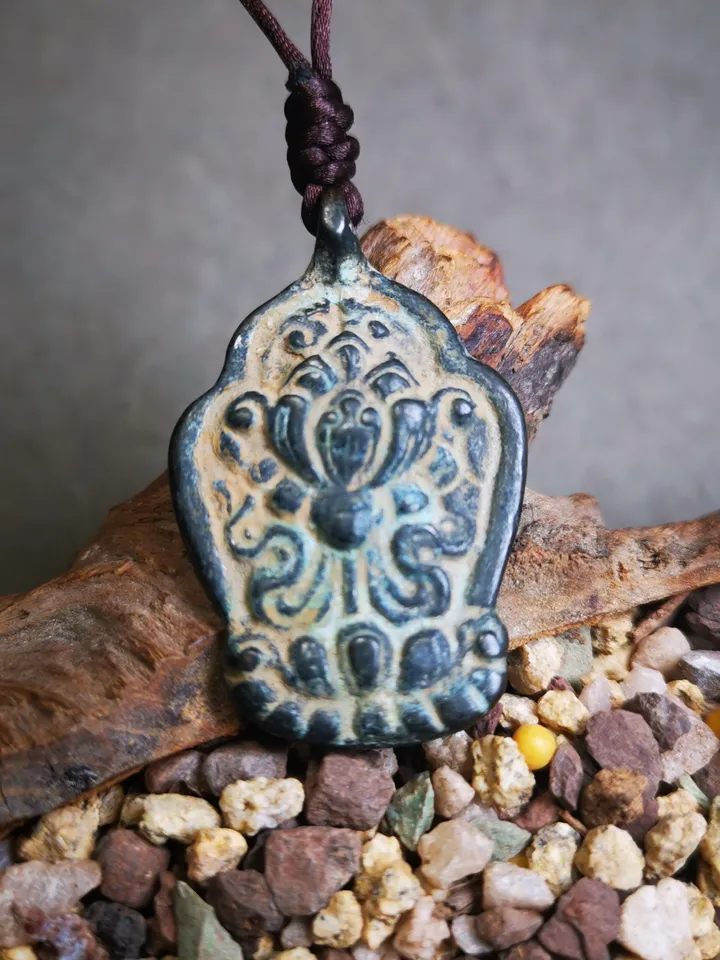 Gandhanra Antique Lotus Amulet Badge,Tibetan Buddhist Protective Amulet Pendant,Made of Thokcha
