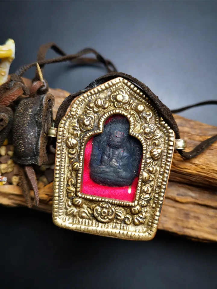 Gandhanra Acient Gau Ghau Shrine of Amitayus, Amitabha,Old Tibetan Buddhist Altar Amulet Pendant,80 years old