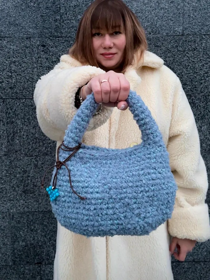 Crochet pattern  easy trendy handbag PDF digital instant download and video tutorial, shoulder bag, furry bag, egg bag, hobo bag, tote