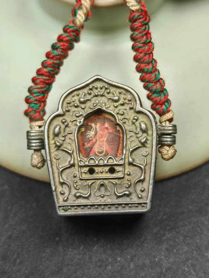 Tibetan Gau Box Amulet,Mini Ghau Shrine,Portable Tibetan Buddhist Altar Necklace with Offerings,Protective Charm,Spiritual Gift,11 Types