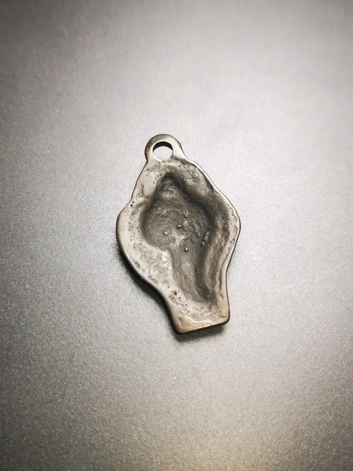 Gandhanra Antique Shankha(Divine Conch) Badge,Tibetan Buddhist Protective Amulet Pendant,Made of Thokcha,60 Years Old