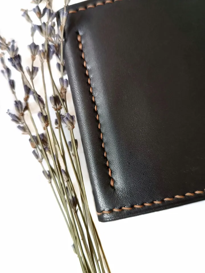 PDF Pattern of a wallet with a clip for Euro bills - Pattern of a leather wallet - Download PDF & video TUTORIAL
