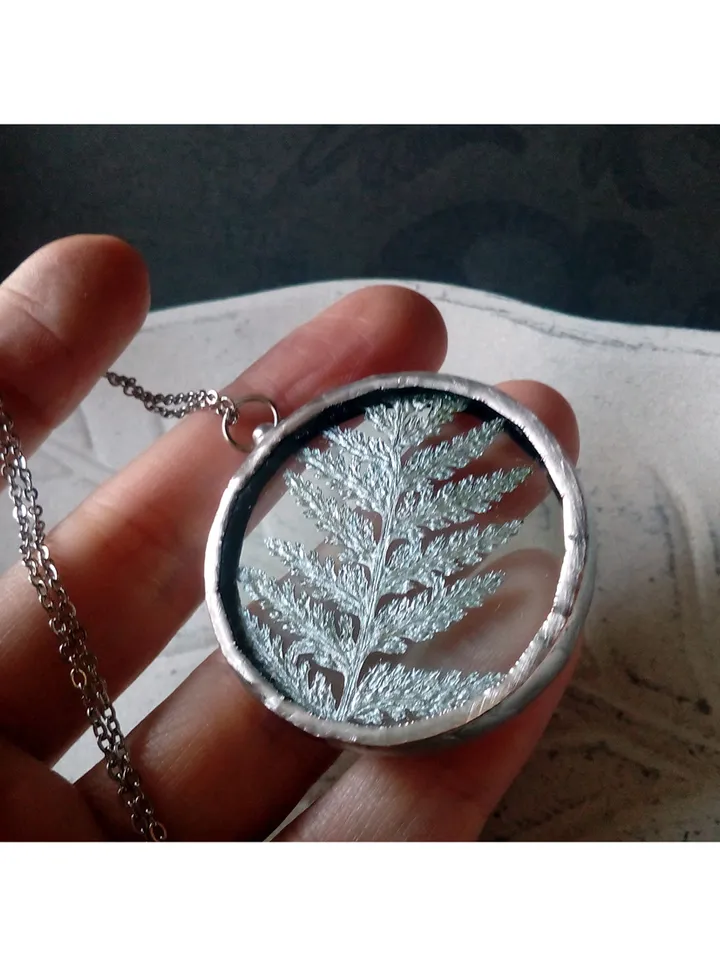 Valentine necklace, round Stained glass necklace, Glass with pressed fern, Dry fern necklace, Terrarium pendant