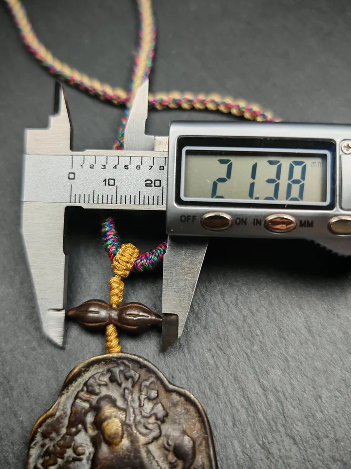 Gandhanra Authentic Tibetan Buddha Statue Amulet Guru Rinpoche,Padmasambhava Pendant,Lotus Born