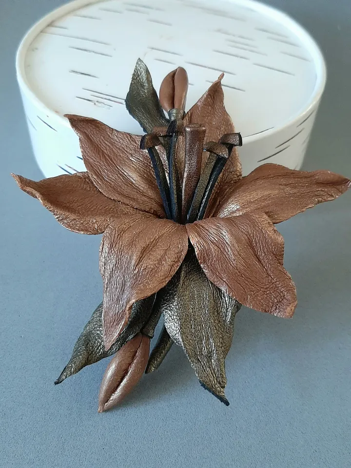 Leather brooch brown lily for her , 3rd anniversary gift for wife, Leather women's jewelry