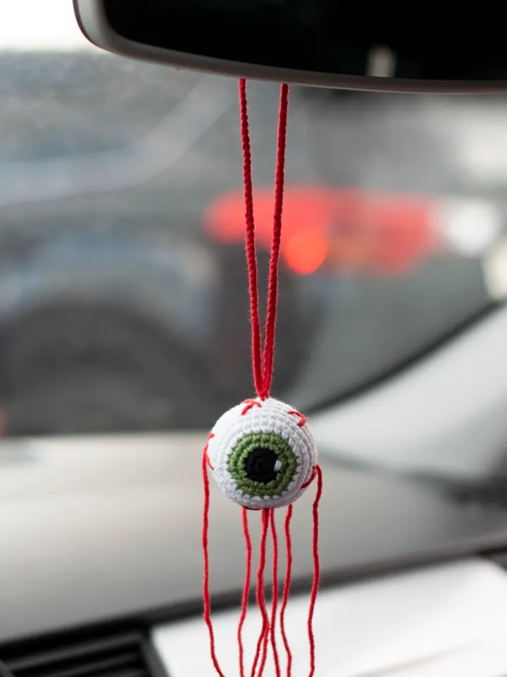 Eyeball car accessories, car hanging, rear view mirror charm, zombie eye, car pendant