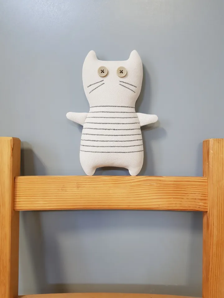 Cat sewing pattern PDF, digital tutorial in english, stuffed animal sewing diy