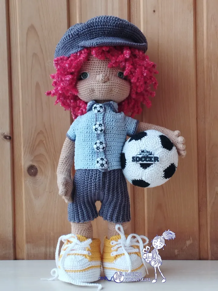 Crochet pattern Footballer doll. Amigurumi pattern
