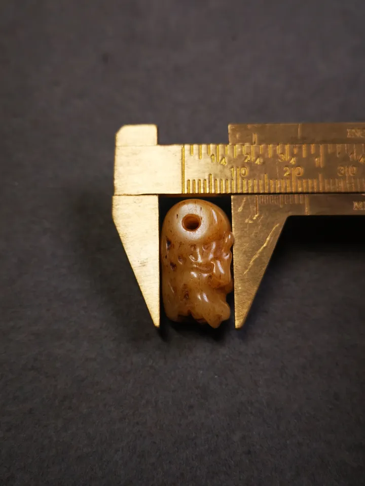 Gandhanra Tibetan Yak Bone Carved Dragon Shape Guru Bead,T-drilled 3-Hole Prayer Bead,Mala Bead,Connector Bead for Buddhist Bead Accessories
