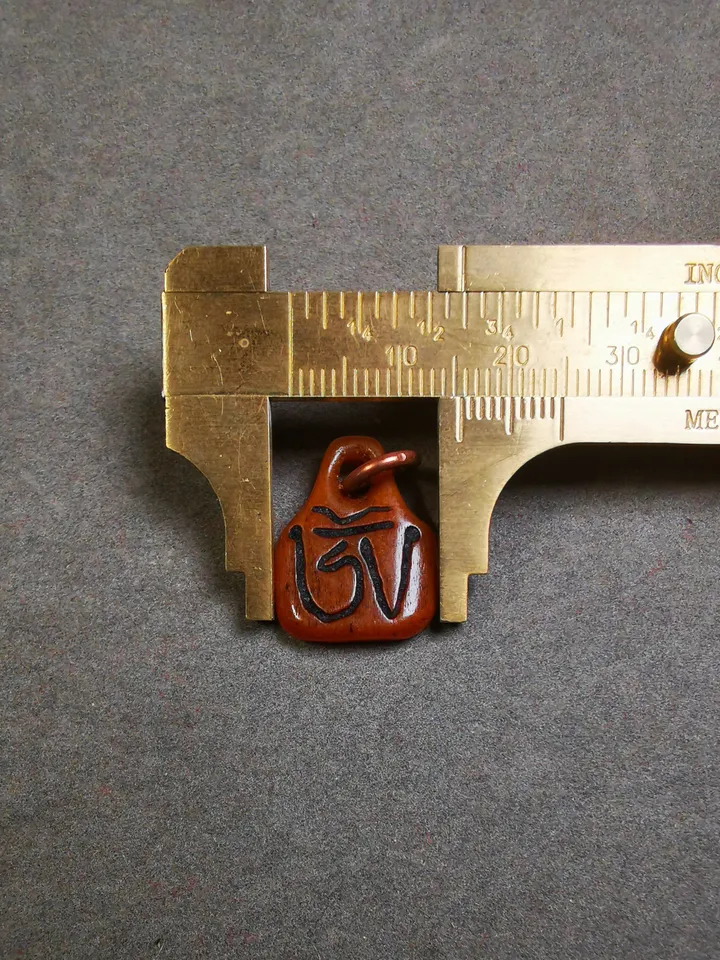 Gandhanra Tibetan Yak Bone Carved Tibetan Alphabet OM,Mala Pendant,Bead Counter Clip,Prayer Bead Accessories,