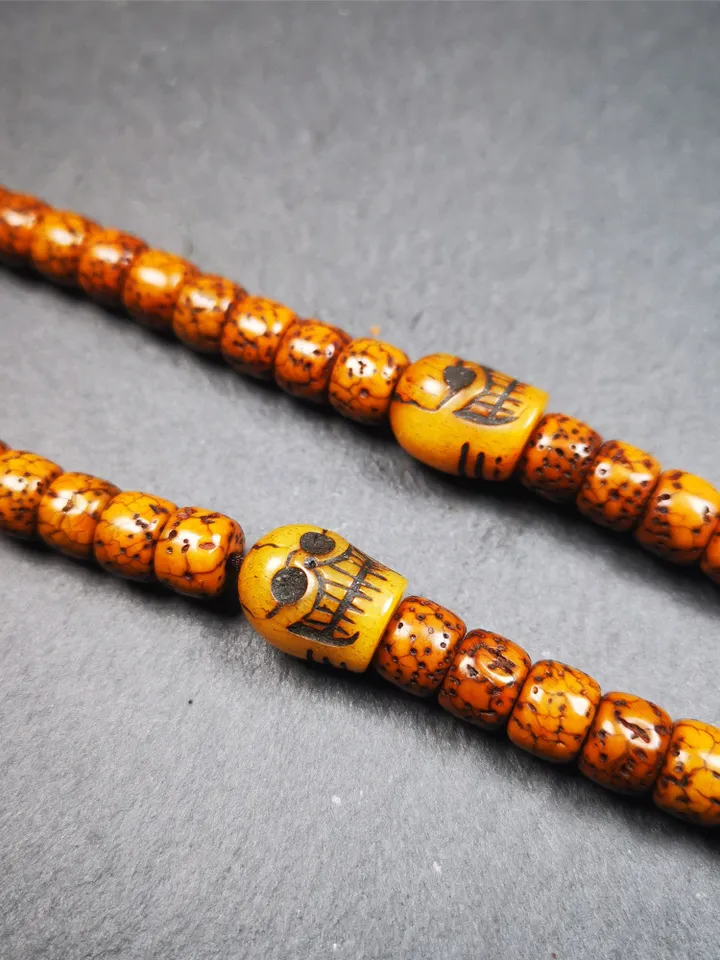 Gandhanra 1 Pair of Yak Bone Skull Beads,Marker Beads for Mala Necklace,Prayer Beads Accessories,0.4" × 0.5"