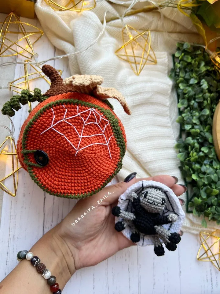 PDF Crochet Halloween Pumpkin House Pattern and Spider, Amigurumi Pumpkin, Halloween decor, Amigurumi Spider, Amigurumi House Pattern