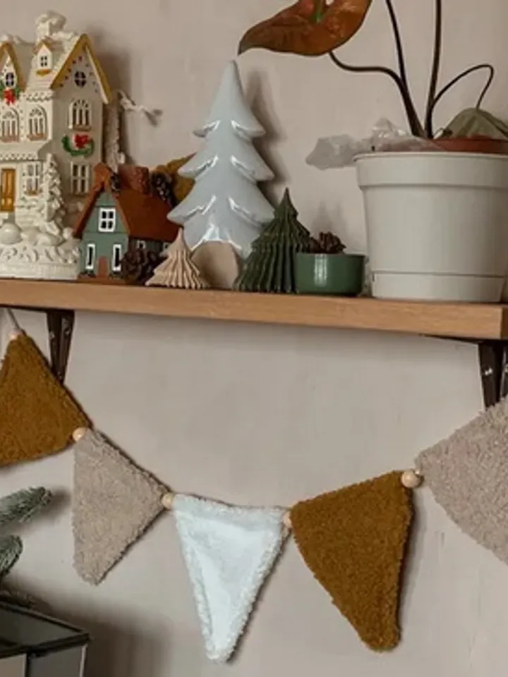 Stretching, garland with boucle flags, Home decor - 240 cm