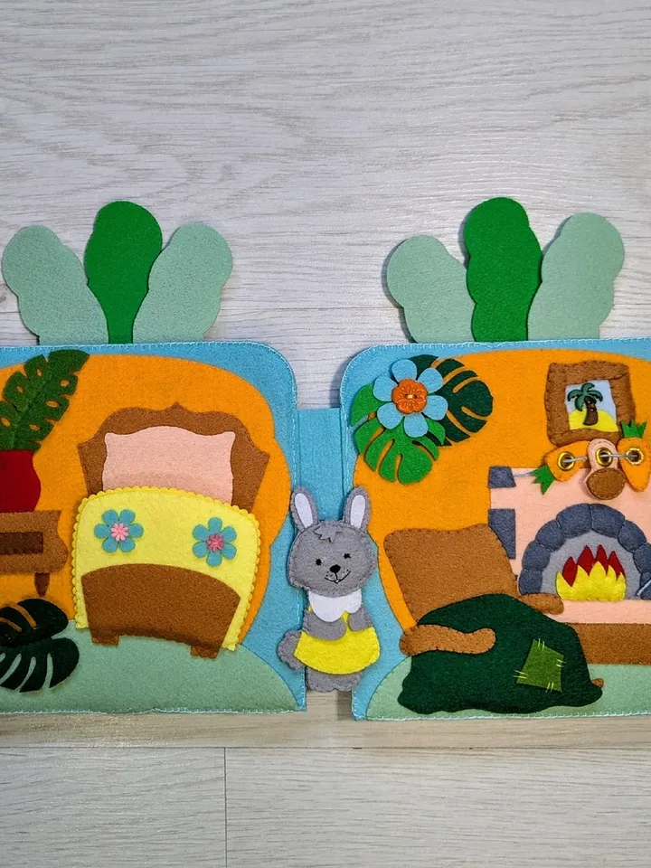 Educational felt book "Bunny's House"