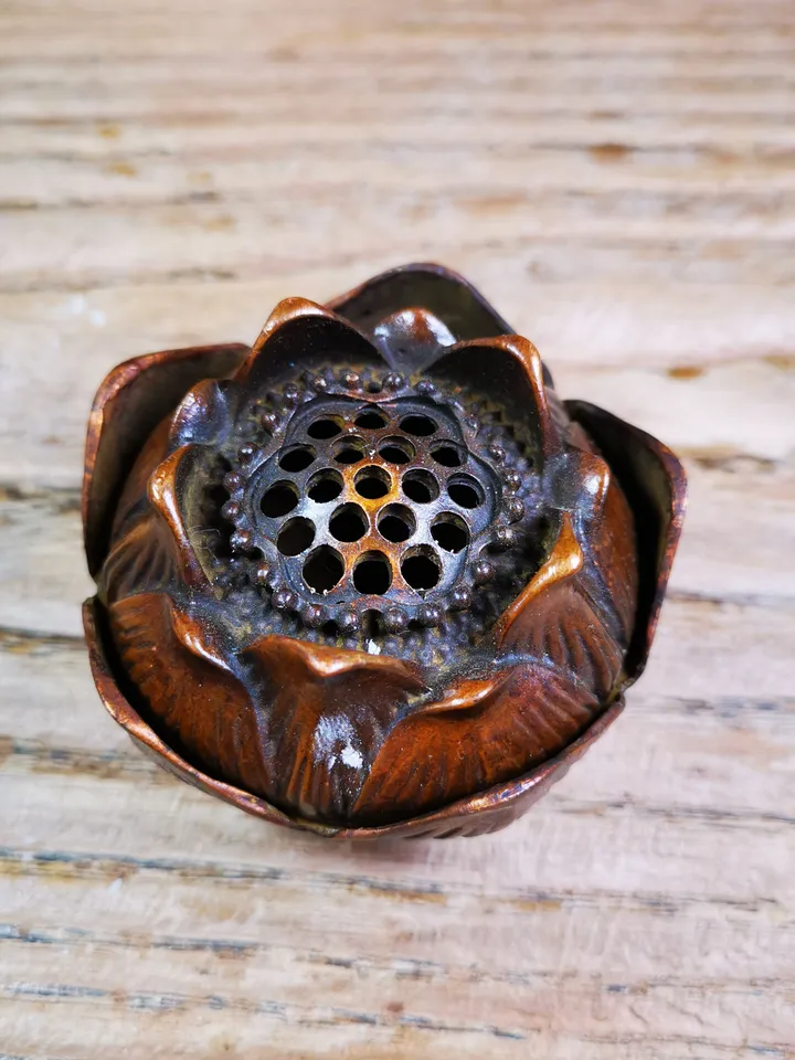Gandhanra Vintage Censer,Lotus Incense Burner Holder,for Incense and Offering