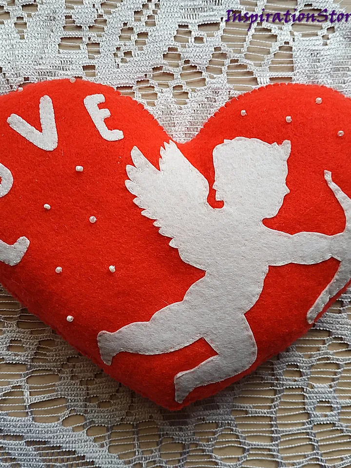 Valentines day gift, felt toy, Valentine heart toy, Gift for her, Gift for him, Valentine day decor, Valentine gift