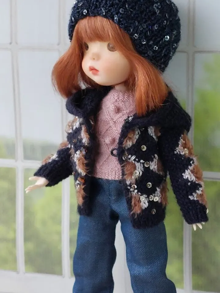 Exclusive dark blue hooded jacket for OB22 dolls: handmade from merino yarn with silk