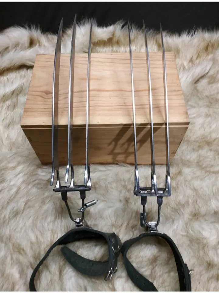 Wolverine claws - Deadpool swords - cosplay weapon - x-men cosplay - metal -