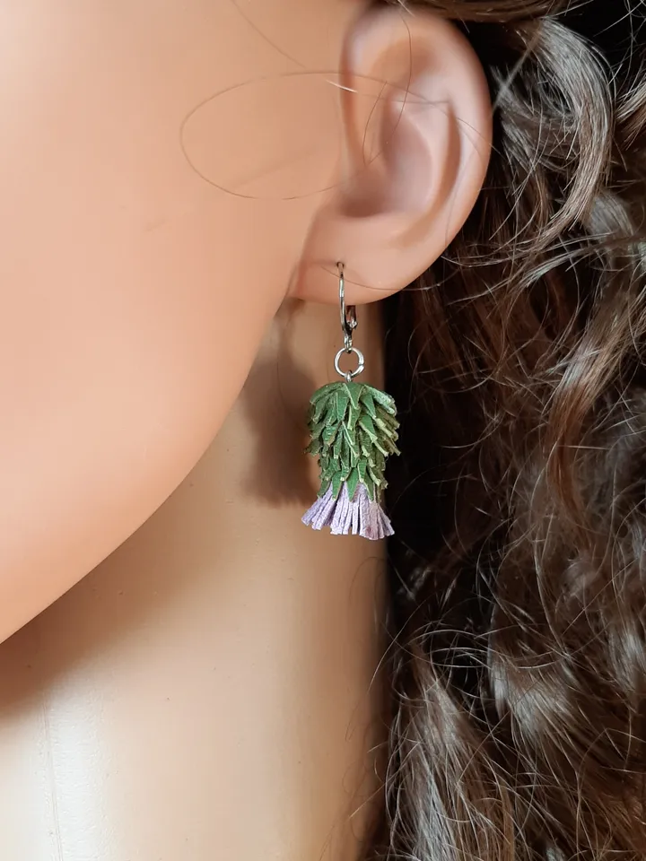Scottish thistle leather earrings for her, Leather jewelry, 3rd anniversary gift for wife