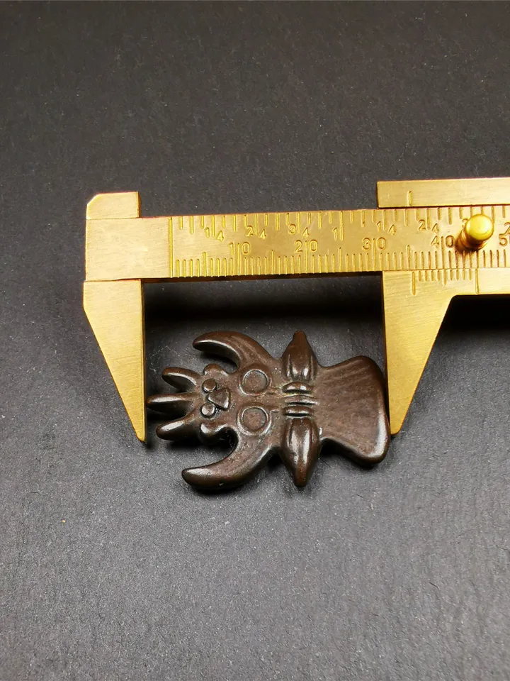 Gandhanra Antique Tibetan Buddhist Amulet Pendant,Garuda,Garula,Suparna,Golden-winged Bird,Made of Thokcha, 1.38&quot;