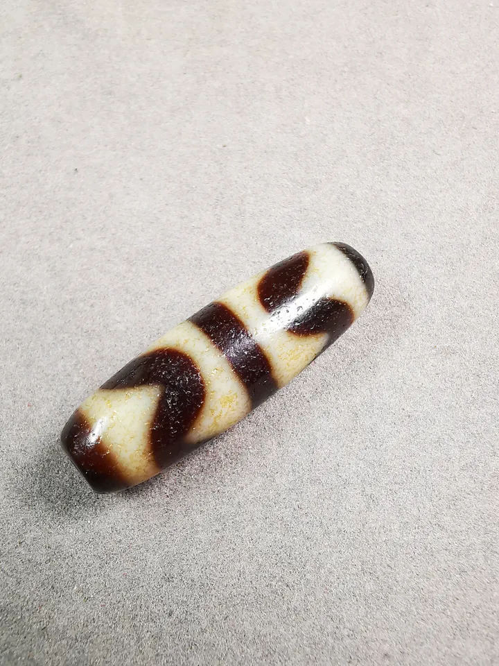 Gandhanra Tibetan Tiger Tooth Tasso Dzi Bead,Attract Wealth and Good Luck,Small Size 36*12mm,Deluxe Gift Box Included