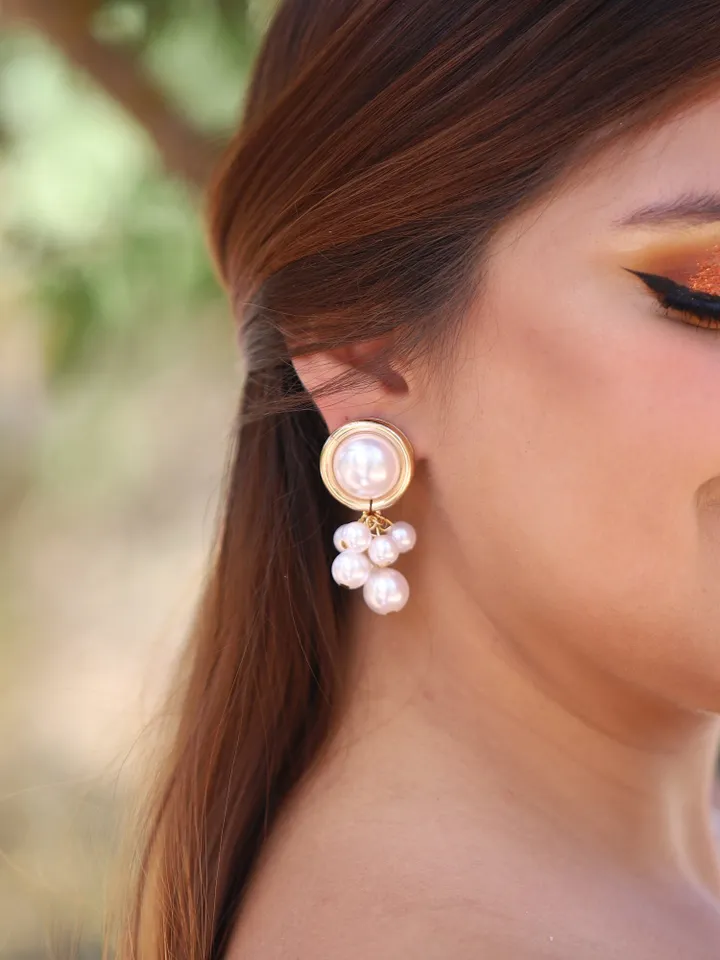 Boho Wedding Earrings For Bride, Pearl Chandelier Statement Bridal Earrings, Pearl Statement Wedding Jewelry, Gold Jewellery Bridesmaid Gift