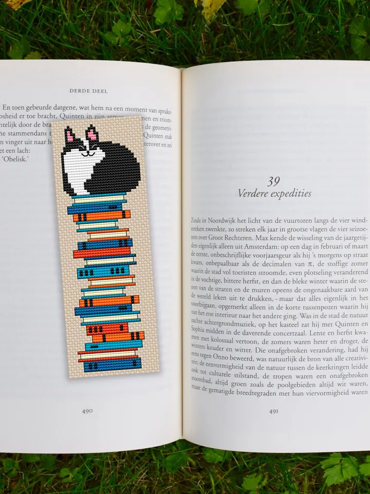Smart Cat cross stitch bookmark pattern
