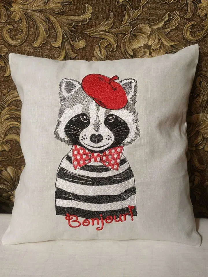Raccoon 2 Sizes Machine Embroidery Design DIGITAL EMBROIDERY
