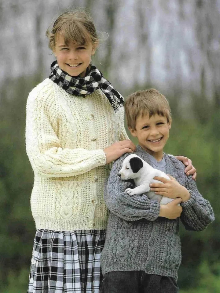 Children cardigan knitting pattern, aran cardigan girl boy, knitting pattern for child 24-32 inc
