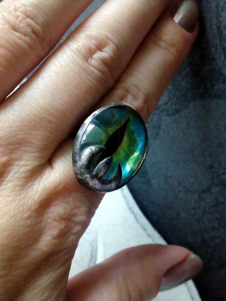 Chunky evil eye, green stained glass ring, Third eye witch ring, Halloween ring, Cat eye ring, Dragon eye ring