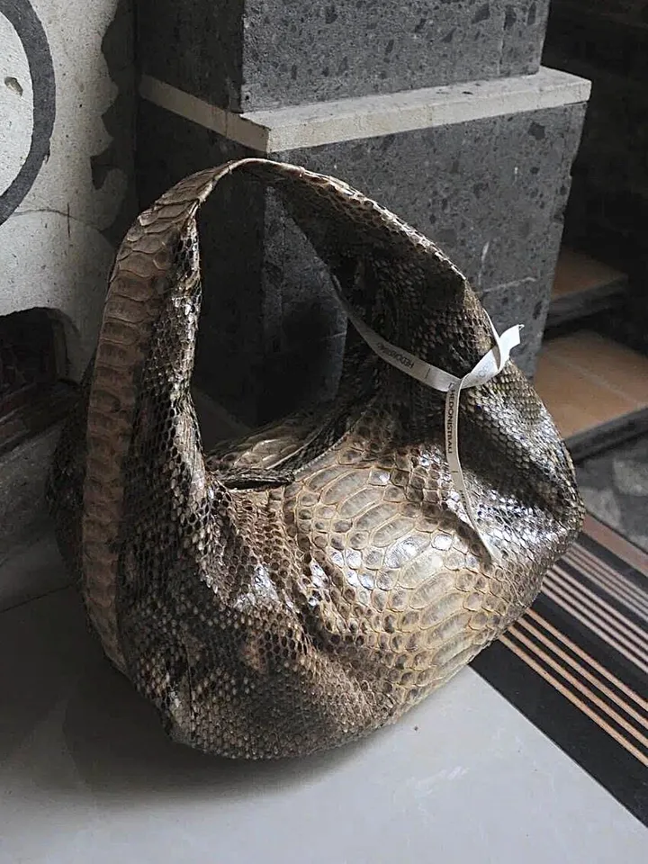 Medium Soft Hobo Classy Sport Woman Bag | Purse Genuine Python Skin | Reptile Skin Products | Cream Elegant Leather Designer Soft Bag Snake