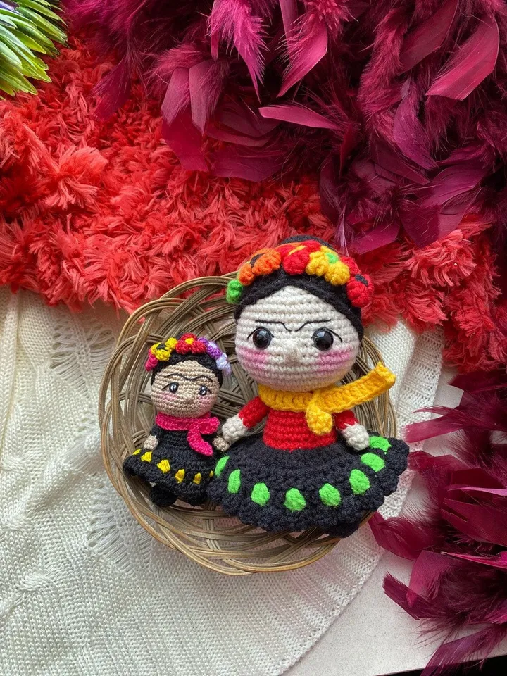 PDF Frida Kahlo Doll, Amigurumi doll pattern, Crochet ornament, Amigurumi decoration, Amigurumi Crochet Frida Doll Pattern