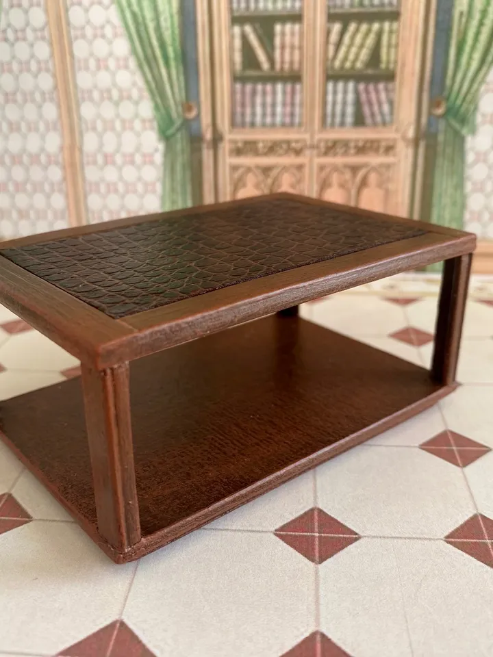 Dollhouse coffee table in 1:12 scale.