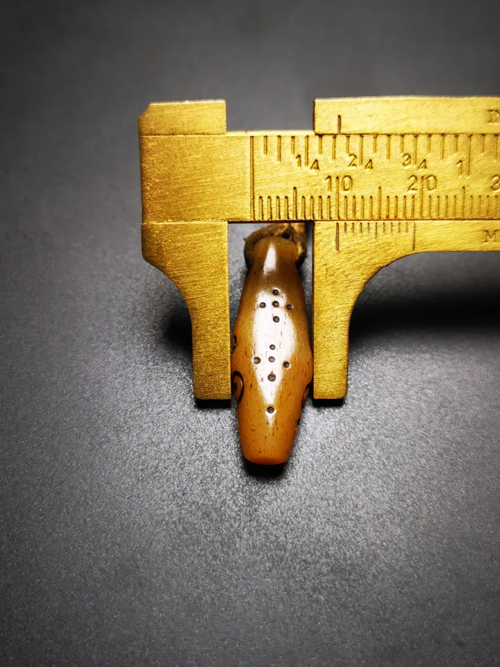 Gandhanra Tibetan Yak Bone Carved Amulet,Bead Counter Pendant,Mani Jewel Amulet for Mala,Prayer Beads