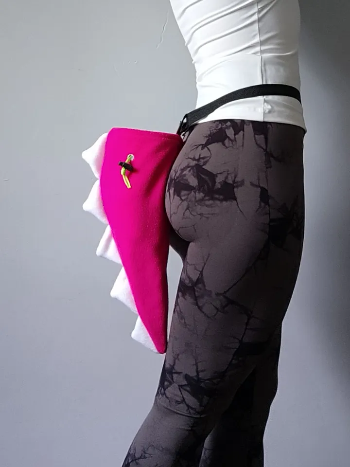 Chalk bag Dino Tail pink for rock climbing