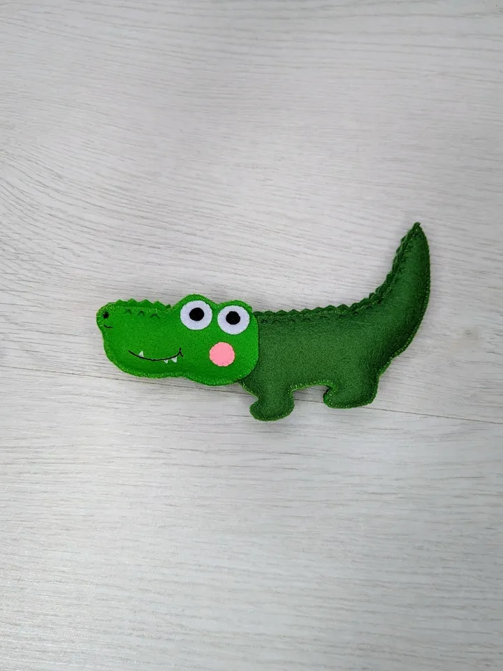 Baby Silly Crocodile Can't Find His Family - Stories For Kids. Toy felt Crocodile
