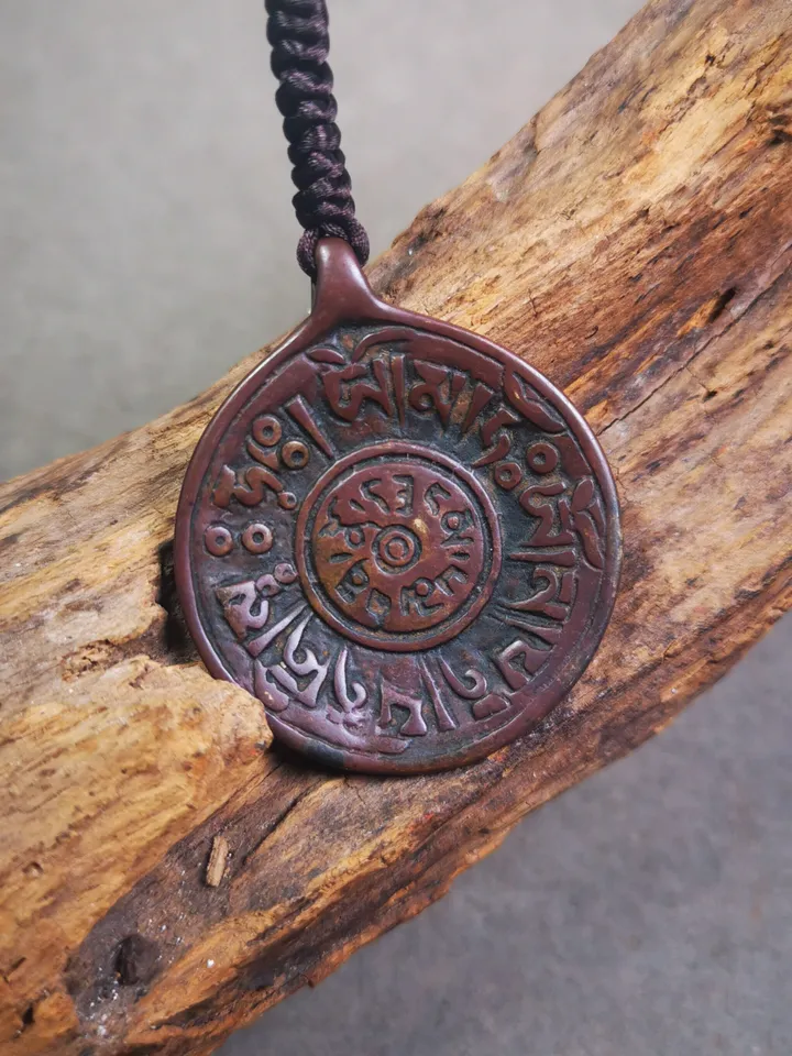 Gandhanra Antique Tibetan Buddhist Protective Amulet Pendant,SIPAHO(srid pa ho),Om Mani Padme Hum,70 Years Old