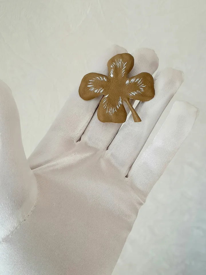 Clover men's lapel pin Leather boutonniere for him 3rd anniversary gift, art 1