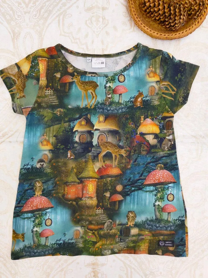 children's t-shirt with mushrooms,shrooms,vintage t-shirt, fly mushroom textile,forest jersey,forest story,t-shirt 134cm,forest grebe