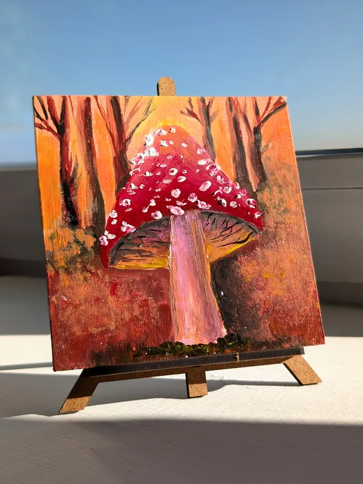 "Amanita in the forest" miniature painting🍄
10*10 cm