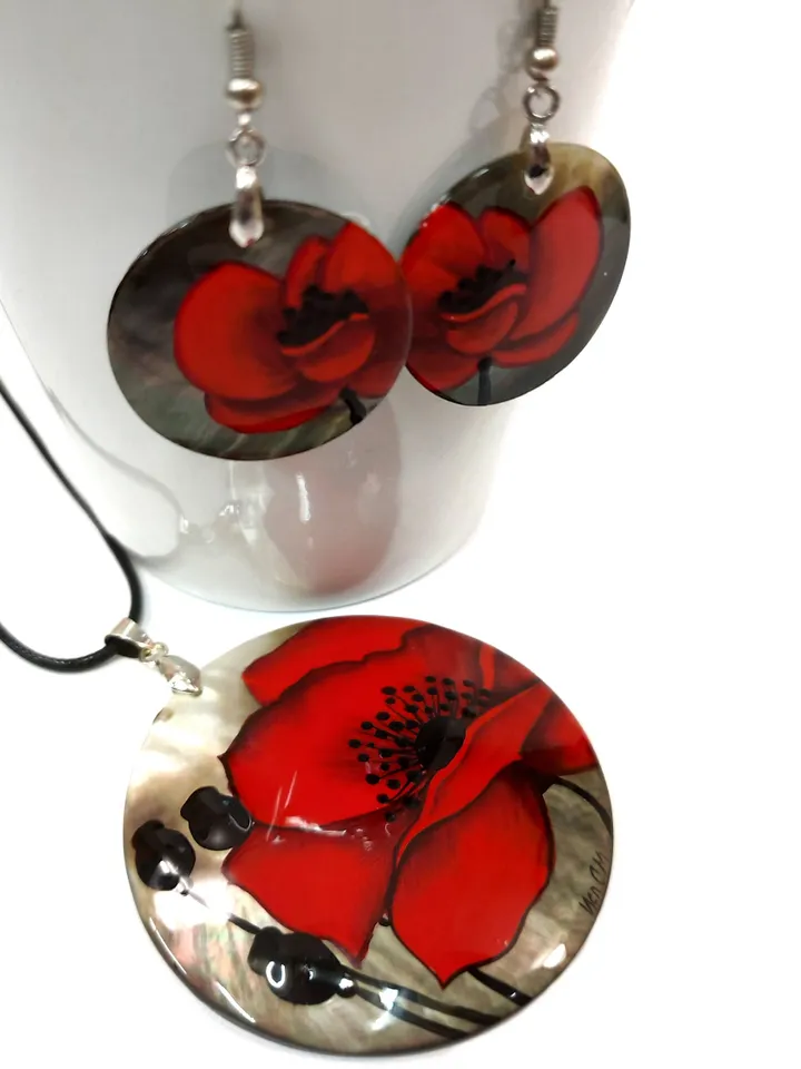 Handmade jewelry sets: Red Poppy Flower • Elegant painted mother of pearl pendant and lightweight shell earrings • Graceful gift for her