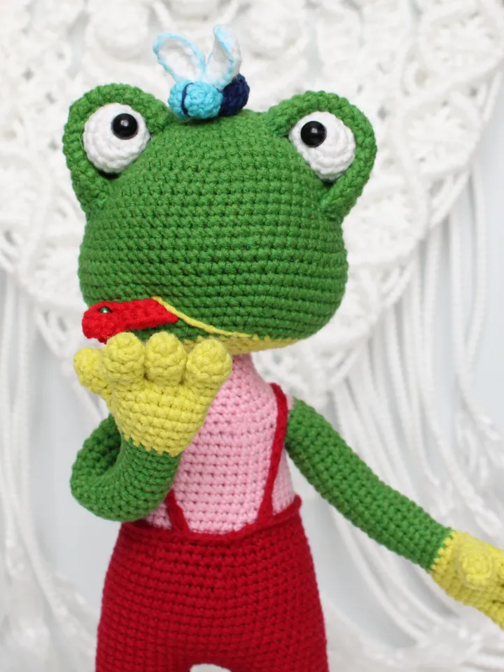 Frog pattern crochet PDF Frog amigurumi toy Cute toy Animal crochet Funny frog