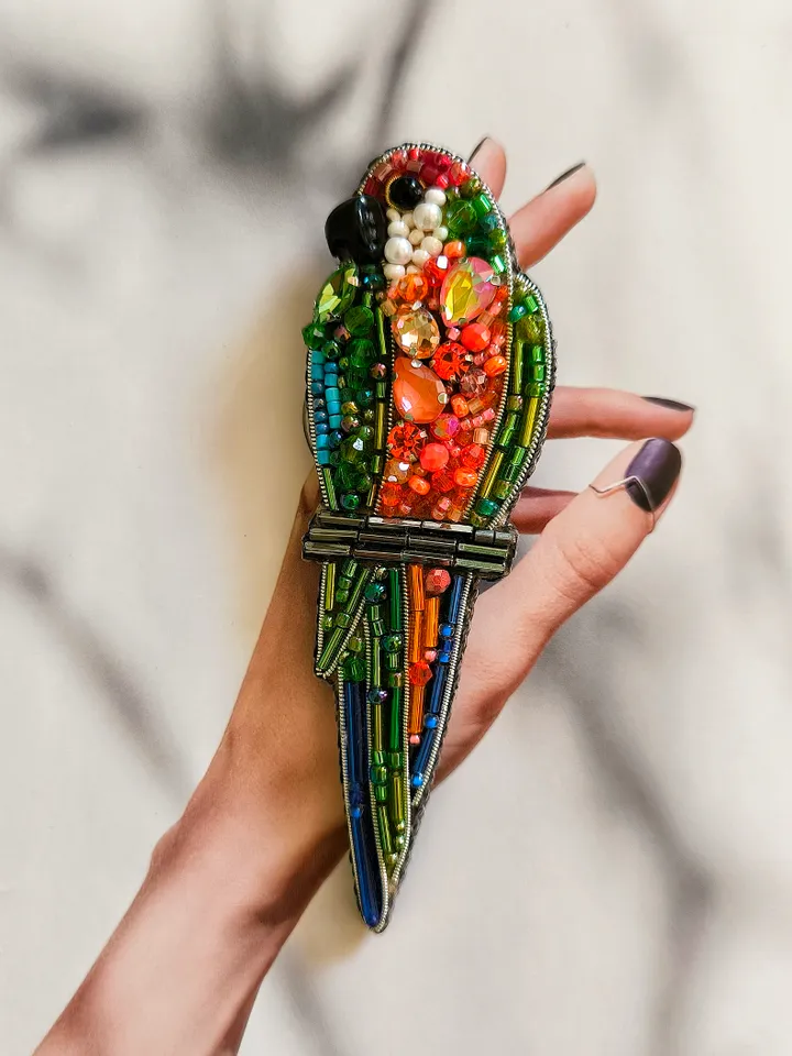 Brooch Parrot, beaded brooch, embroidered brooch, handmade design, custom brooch, green bird