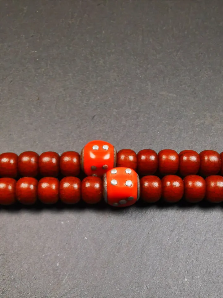 Gandhanra 1 Pair of Old Plastic Dice Beads,Marker Beads for Mala Necklace,Prayer Beads Accessories,0.47&quot; × 0.47&quot;