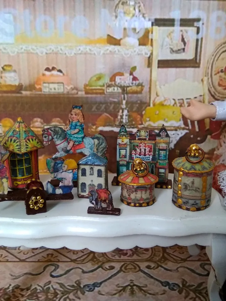 Set of little things for a dollhouse. Dollhouse miniature.1:12 scale.
